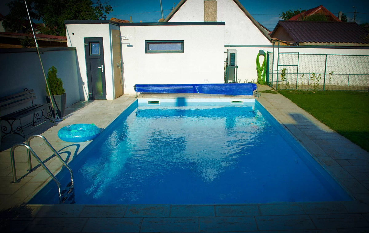 Piscină cu electroliză