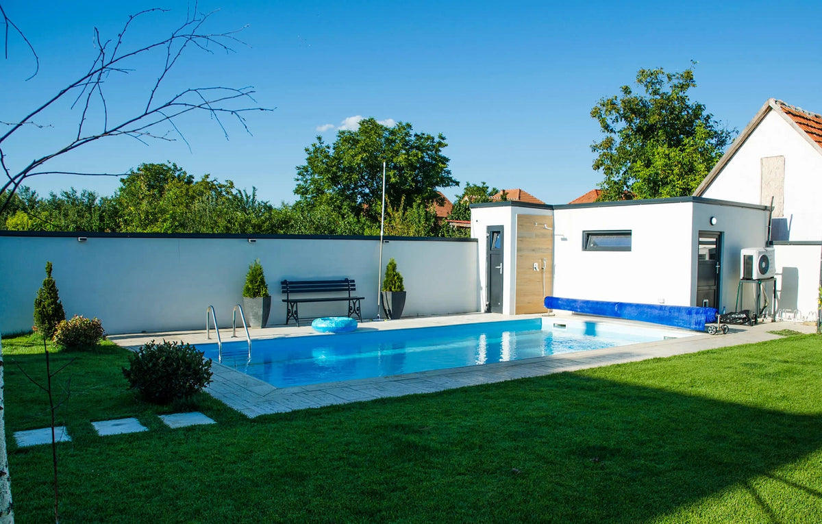 Piscină cu electroliză
