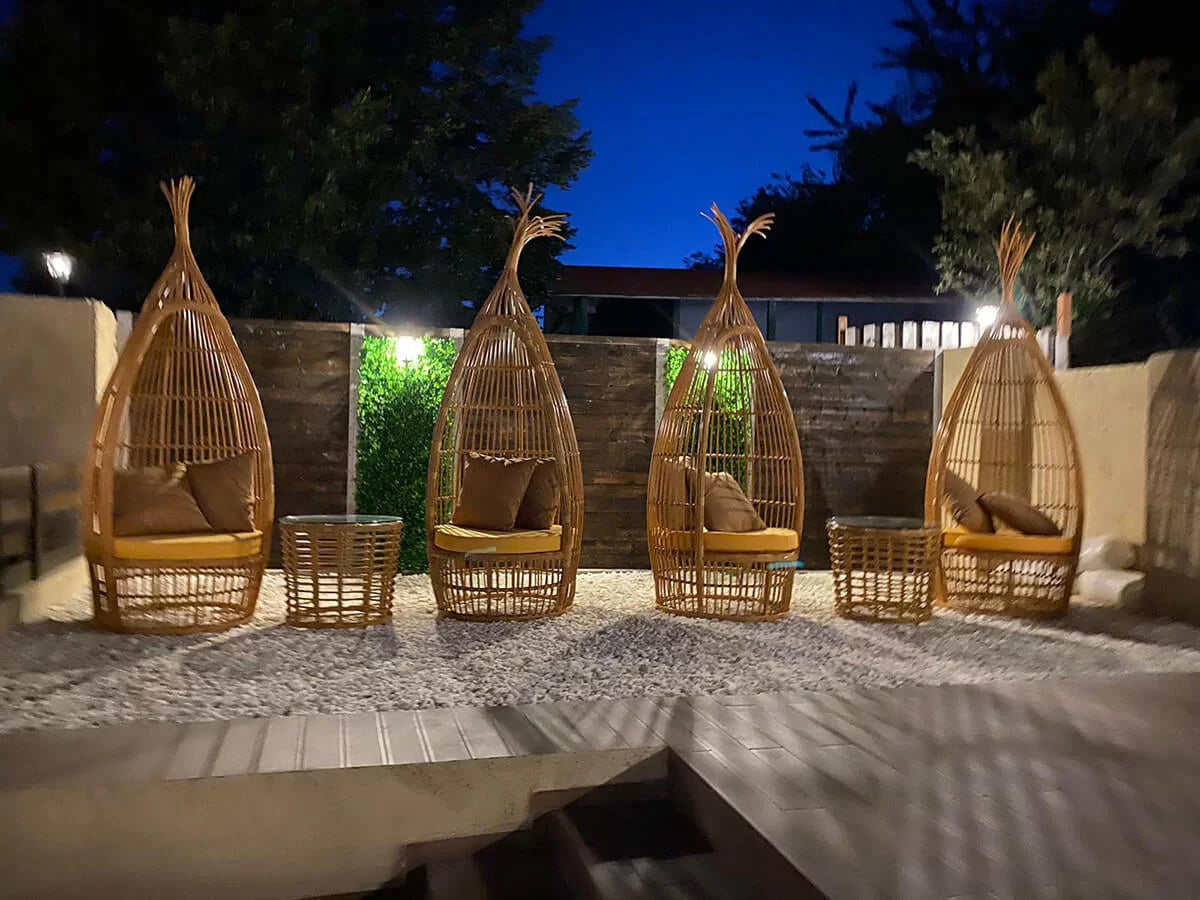 Piscină cu două insule
