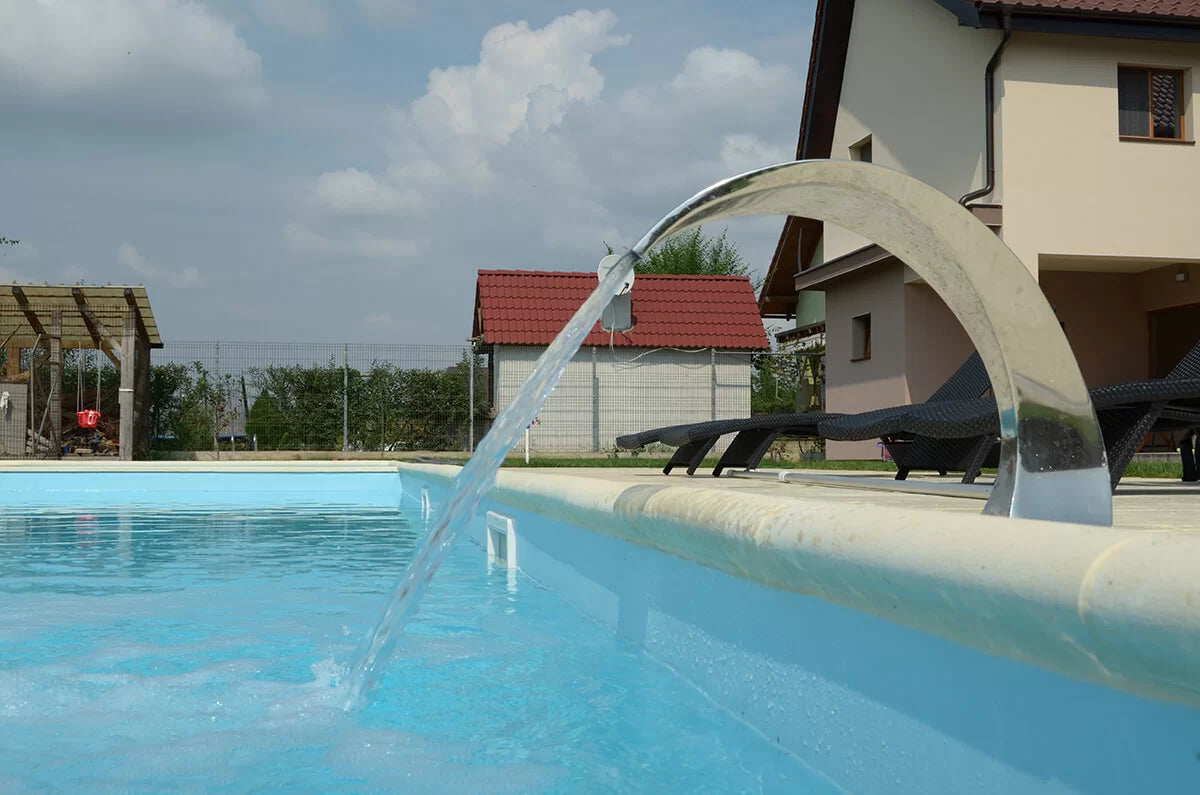 Piscină familială cu bazin pentru copii