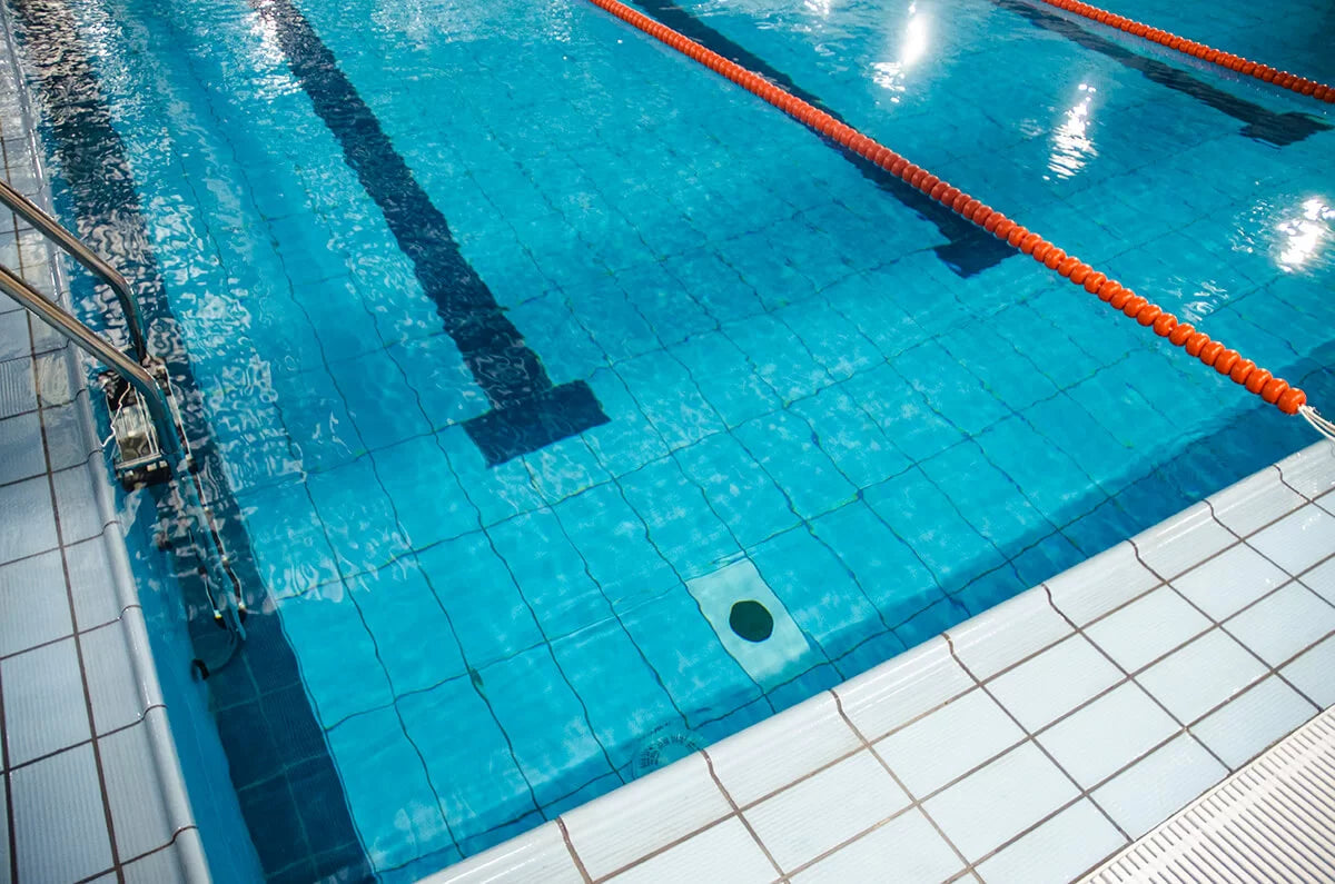 Recondiționare piscină World Class