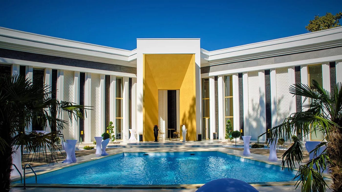 Piscina exterioară construită de noi în curtea centrului de evenimente Galla din Timișoara